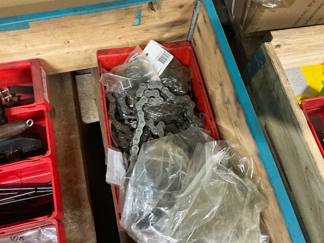 Diverse kettingen en onderdelen - afbeelding 5 van  8
