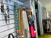 Diverse kettingen en sjaals - afbeelding 3 van  14