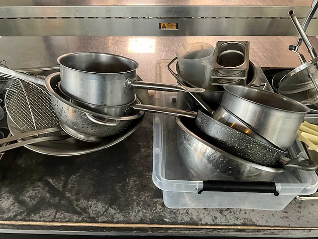Diverse keuken benodigdheden - afbeelding 3 van  5