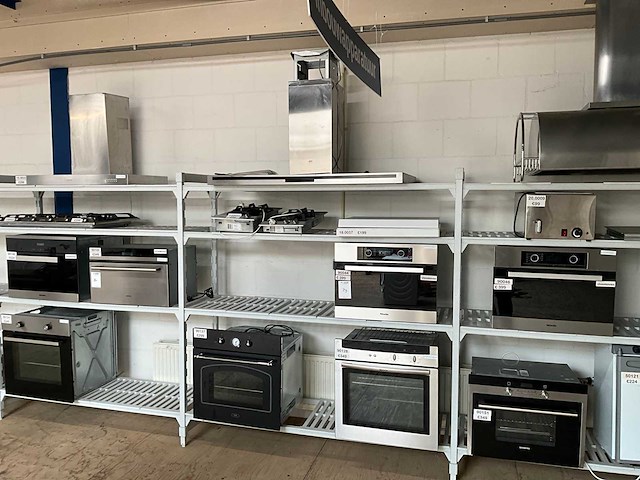 Diverse keuken inbouwapparatuur - afbeelding 1 van  4