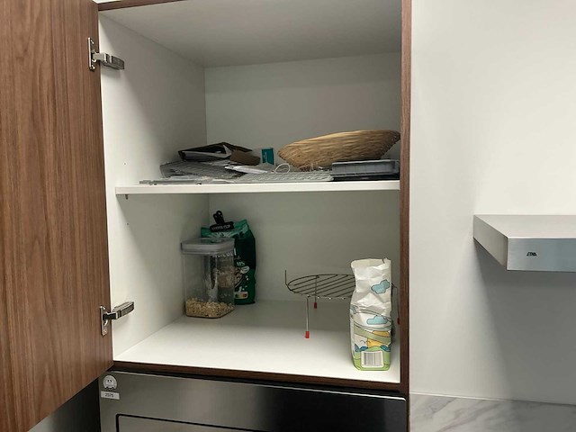 Diverse keukenapparatuur en benodigdheden - afbeelding 13 van  14