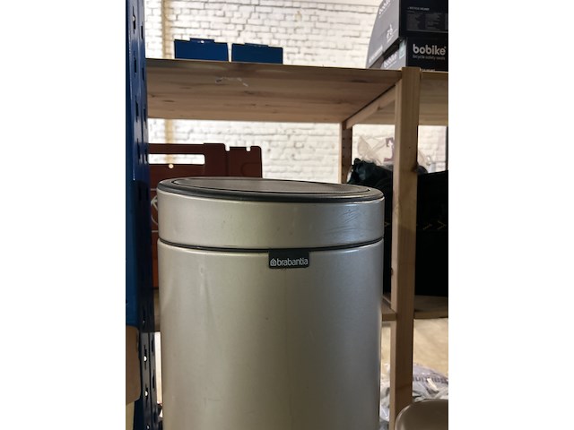Diverse keukenbenodigdheden w.o. magnetron w.o. severin, brabantia - afbeelding 9 van  10