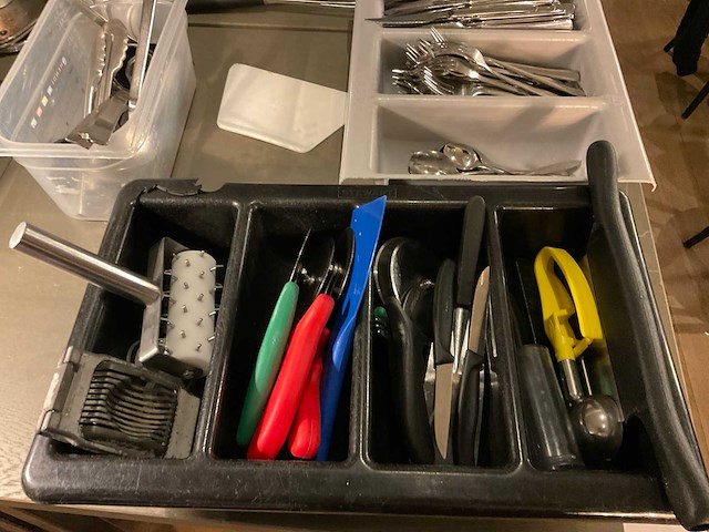 Diverse keukenbenodigdheden - afbeelding 8 van  10