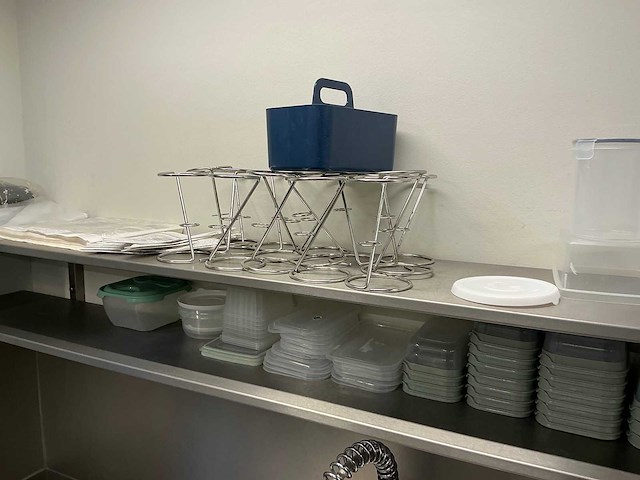 Diverse keukenbenodigdheden - afbeelding 2 van  4