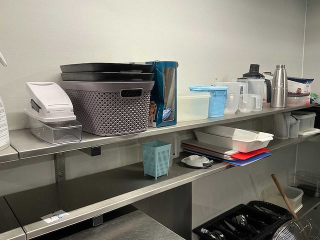 Diverse keukenbenodigdheden - afbeelding 3 van  4