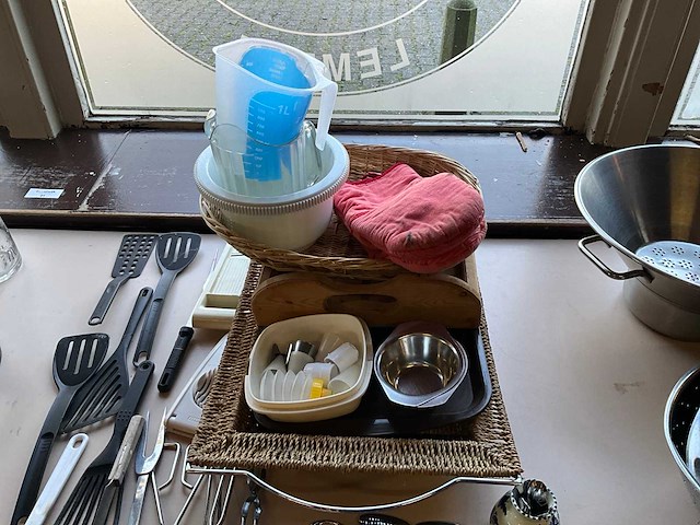 Diverse keukenbenodigdheden - afbeelding 5 van  7