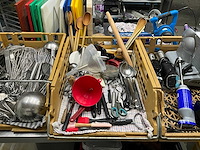 Diverse keukenbenodigdheden - afbeelding 4 van  6