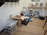 Diverse keukenbenodigdheden - afbeelding 1 van  9