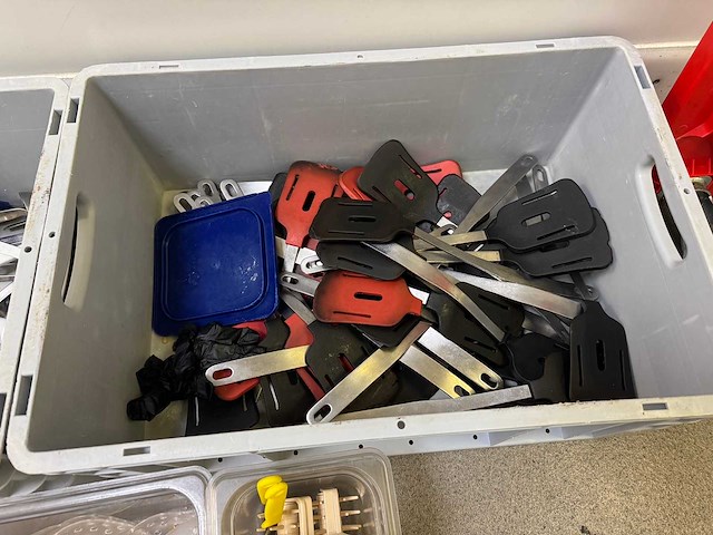 Diverse keukengerei - afbeelding 2 van  4