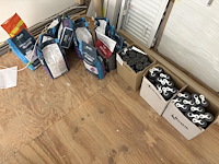 Diverse kitten en mortels in diverse uitvoeringen. - afbeelding 1 van  3