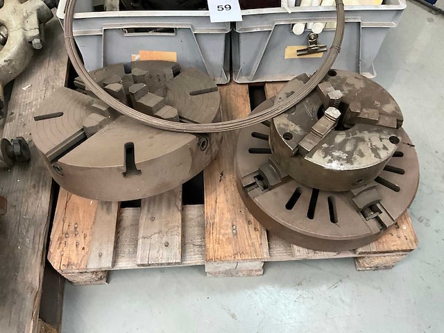 Diverse klauwplaten & draaibank onderdelen - afbeelding 2 van  5