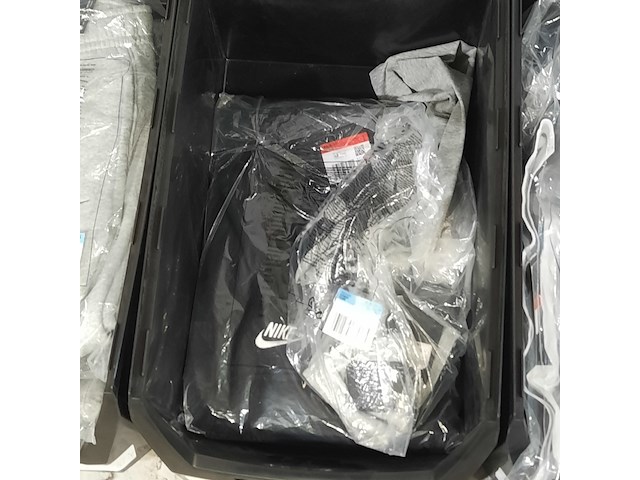 Diverse kleding, o.a nike - afbeelding 3 van  17