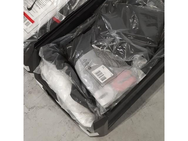 Diverse kleding, o.a nike - afbeelding 9 van  17
