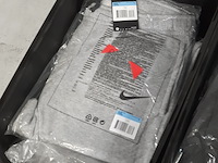 Diverse kleding, o.a nike - afbeelding 12 van  17