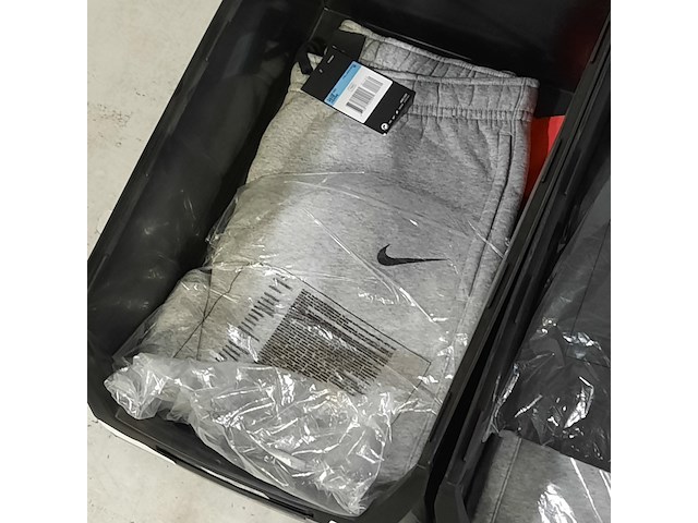 Diverse kleding, o.a nike - afbeelding 14 van  17