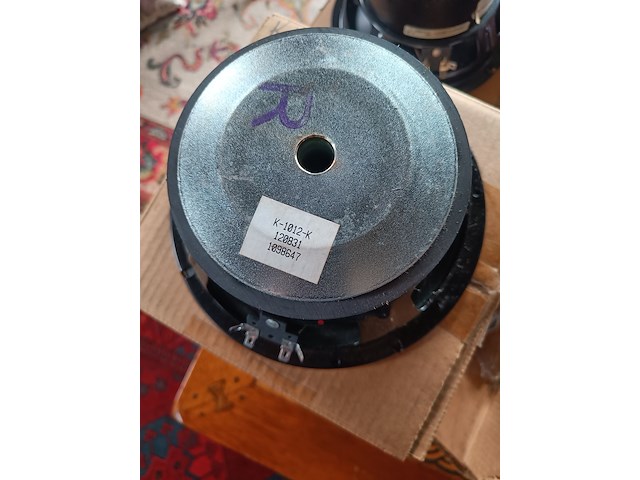 Diverse klipsch speakers en bas versterkers en onderdelen - afbeelding 2 van  19