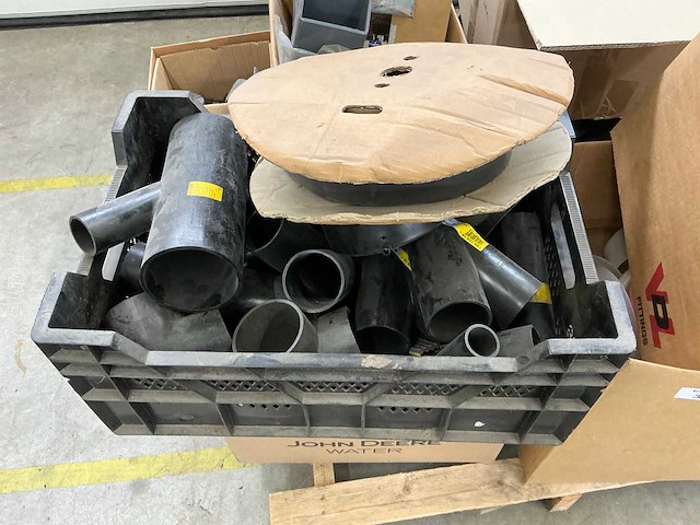 Diverse knieën, fittingen en doppen - afbeelding 5 van  10