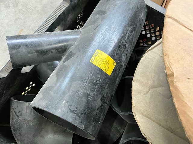 Diverse knieën, fittingen en doppen - afbeelding 6 van  10