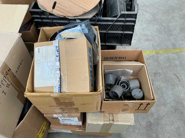 Diverse knieën, fittingen en doppen - afbeelding 7 van  10