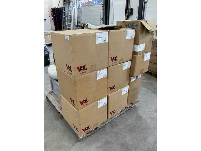 Diverse knieën, kogelkranen, moffen en flenzen - afbeelding 3 van  8