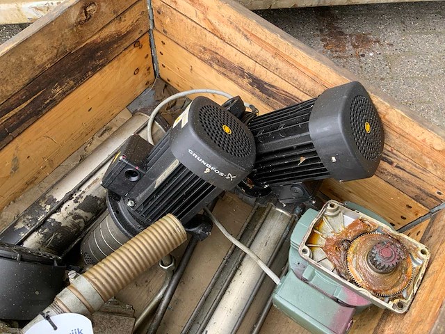 Diverse koelmiddelpompen - afbeelding 3 van  3