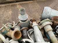 Diverse koppelingen en afvoerslangen - afbeelding 4 van  4