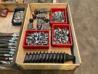 Diverse koppelingen en onderdelen - afbeelding 1 van  7