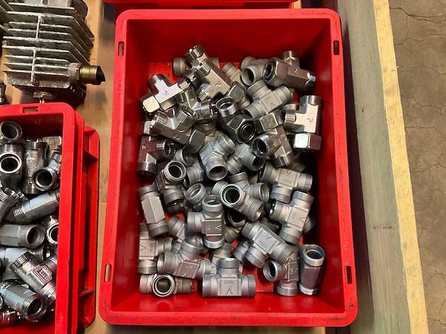 Diverse koppelingen en onderdelen - afbeelding 3 van  7