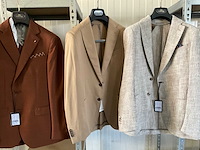 Diverse kostuums en kleding - afbeelding 5 van  9