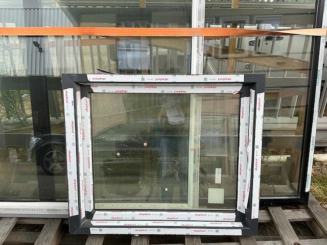 Diverse kozijnen met glas (7x) - afbeelding 8 van  12