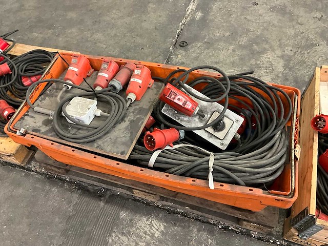 Diverse krachtstroomkabels - afbeelding 2 van  4