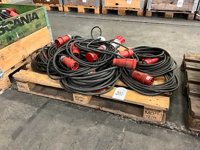 Diverse krachtstroomkabels - afbeelding 1 van  5