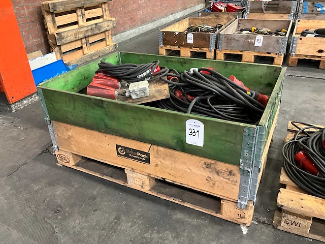 Diverse krachtstroomkabels - afbeelding 1 van  4