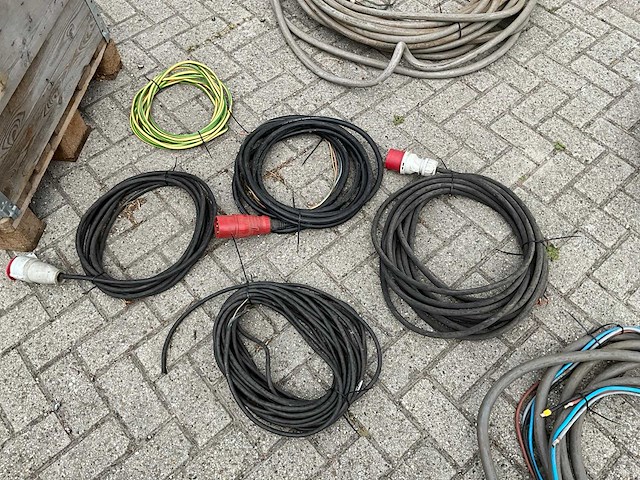 Diverse krachtstroomkabels - afbeelding 4 van  8