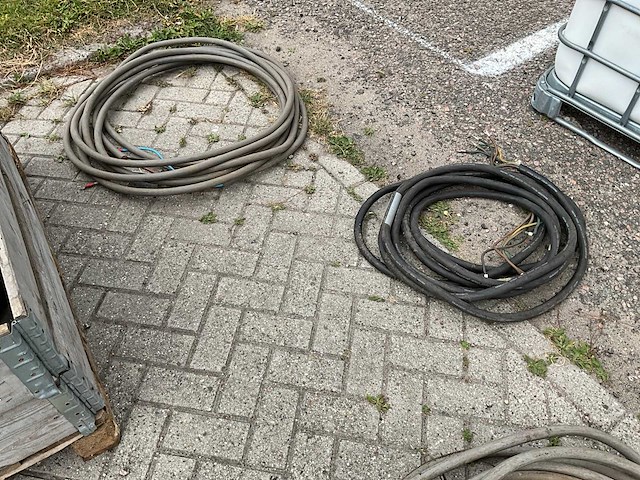 Diverse krachtstroomkabels - afbeelding 7 van  8