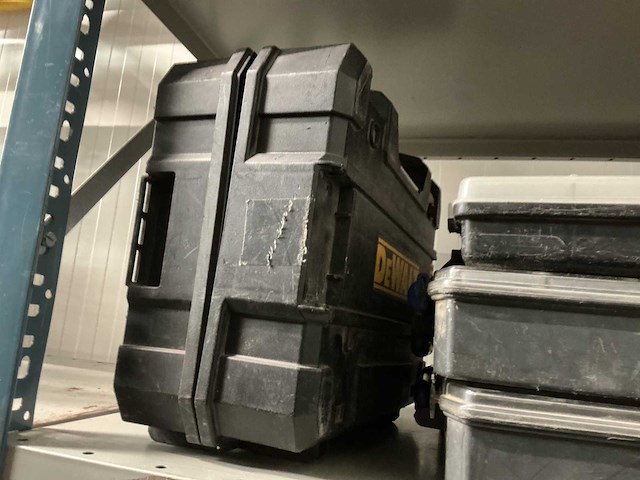 Diverse kunstof koffers en assortimentsdozen (8x) - afbeelding 4 van  4