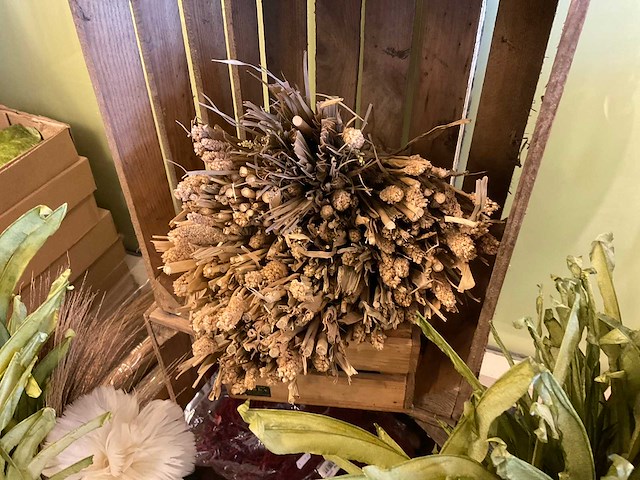 Diverse kunstplanten en decoratie - afbeelding 9 van  12