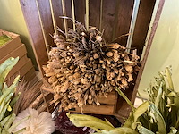 Diverse kunstplanten en decoratie - afbeelding 9 van  12