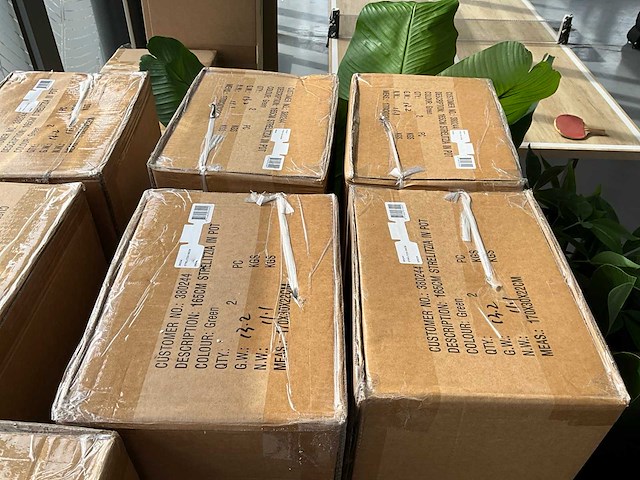 Diverse kunstplanten en kerstdecoratie - afbeelding 7 van  7