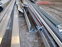 Diverse kunststof en aluminium profielen, keralit / protex - afbeelding 8 van  12