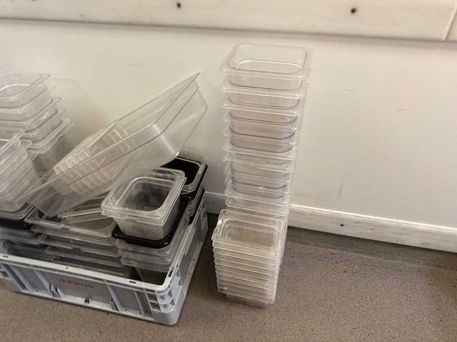 Diverse kunststof gastronormbakken - afbeelding 2 van  3