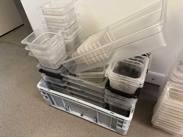 Diverse kunststof gastronormbakken - afbeelding 3 van  3