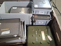 Diverse kunststof kisten en koffers - afbeelding 7 van  7