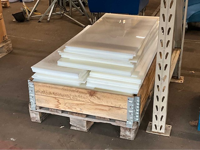 Diverse kunststof panelen - afbeelding 5 van  6