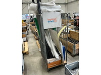 Diverse kunststof platen in stalen kar - afbeelding 2 van  5