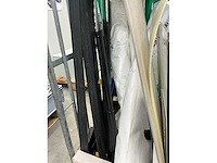 Diverse kunststof platen in stalen kar - afbeelding 5 van  5