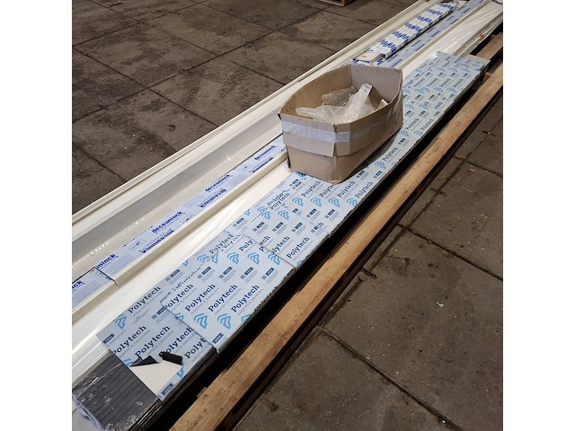 Diverse kunststof profielen en vensterbanken, o.a. unipanel - afbeelding 2 van  22