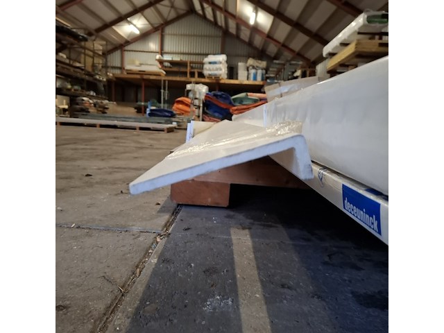 Diverse kunststof profielen en vensterbanken, o.a. unipanel - afbeelding 8 van  22