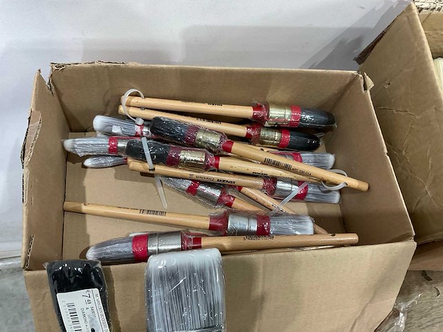 Diverse kwasten circa 850 stuks - afbeelding 12 van  14