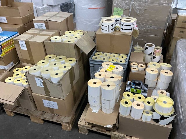 Diverse labels en etiketten - afbeelding 3 van  7